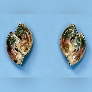 🧚🏻♀️ Vintage Style Enamel Earrings Gold Tone 1.5” x .75” Statement 🧚🏻♀️